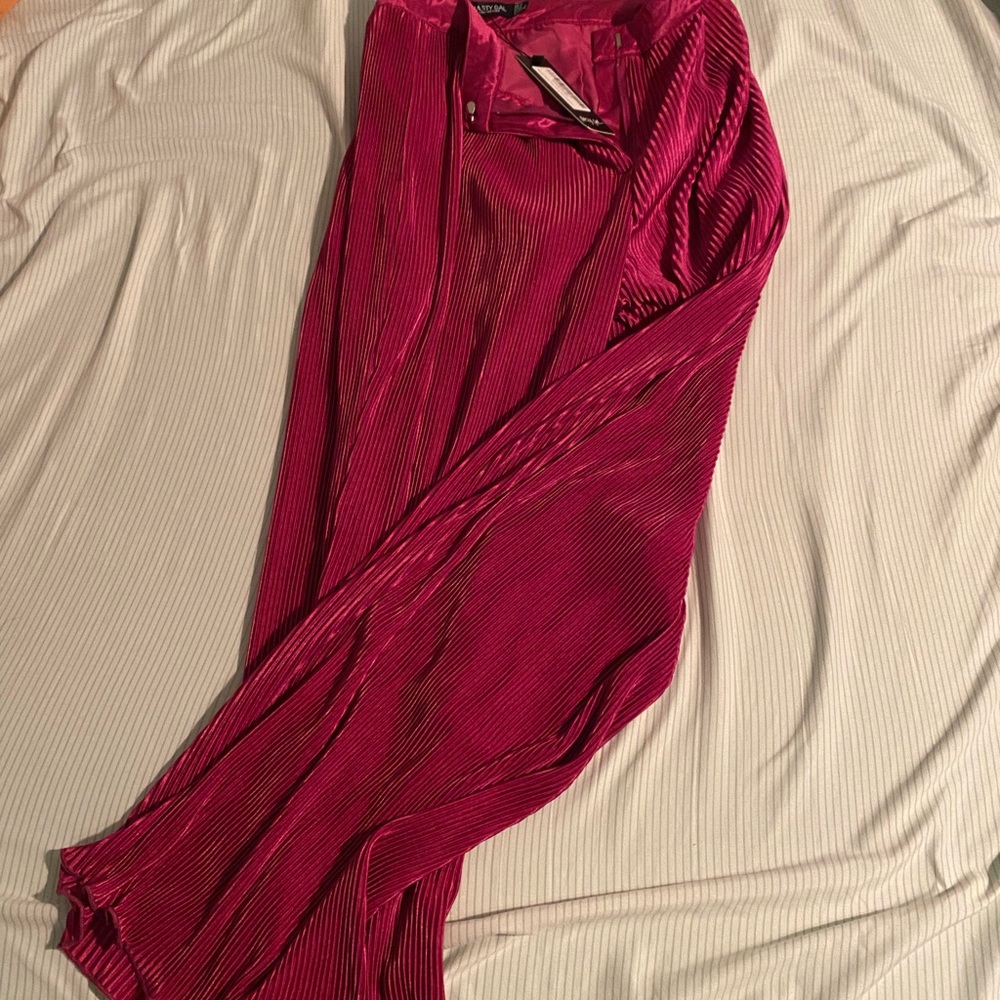 Nasty gal, magenta flowy pants